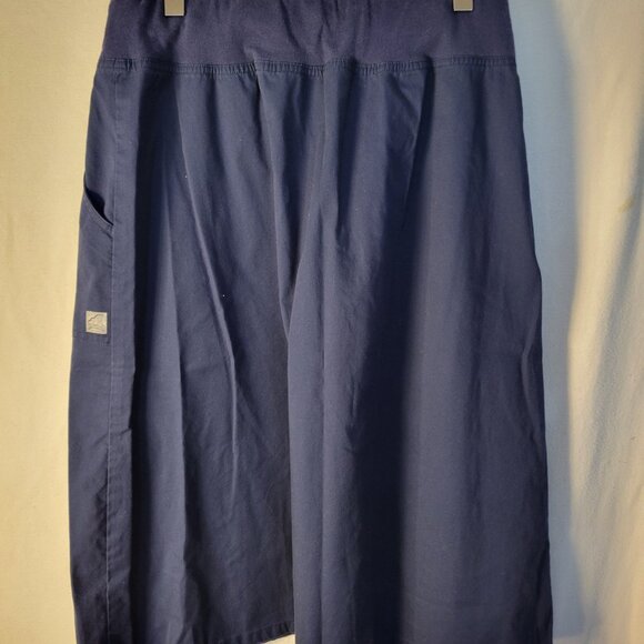 Uniform Advantage Scrub Top -- ITEM #1666 - Picture 4 of 4